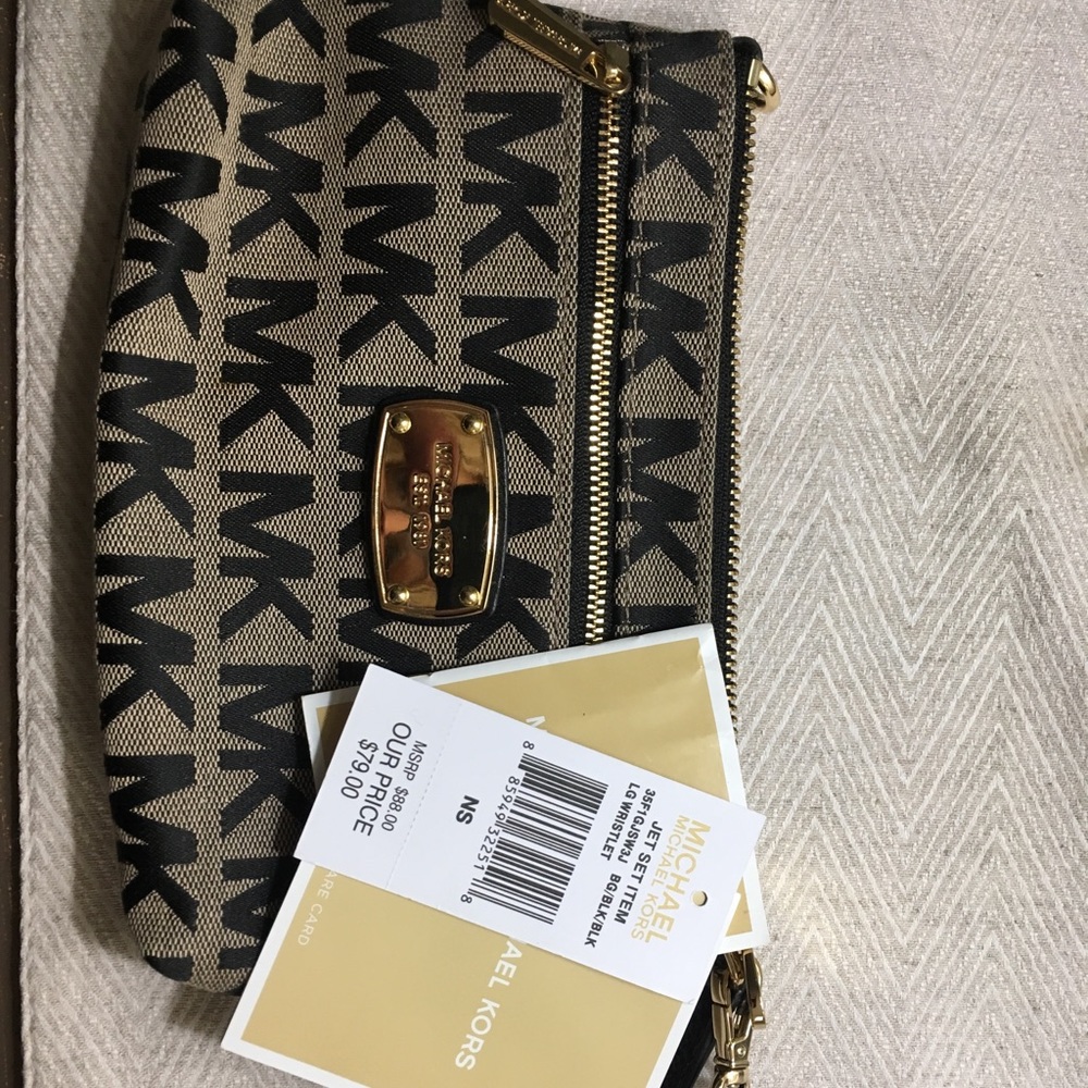 Michael Kors wristlet